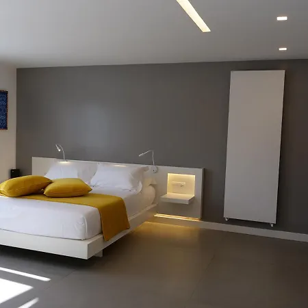 Fuorisquadra Bed & Breakfast *