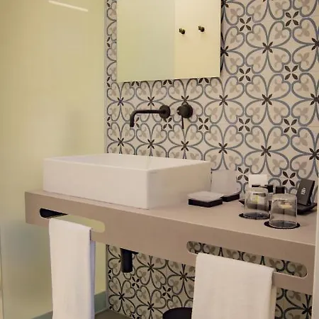 Fuorisquadra 4* メッシーナ