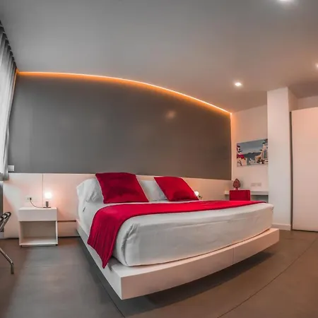 Fuorisquadra Oda ve Kahvaltı