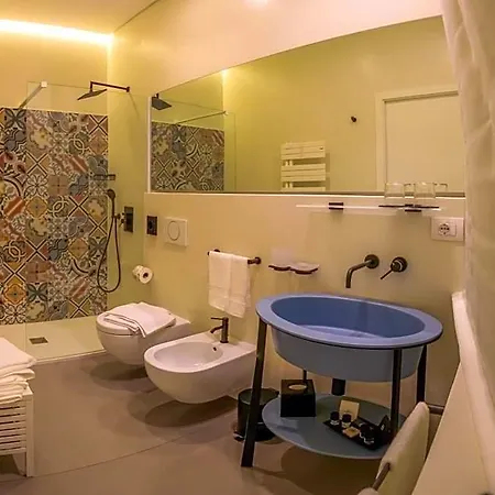 Fuorisquadra Oda ve Kahvaltı 4*