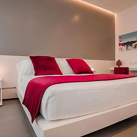 Fuorisquadra 4* Messina