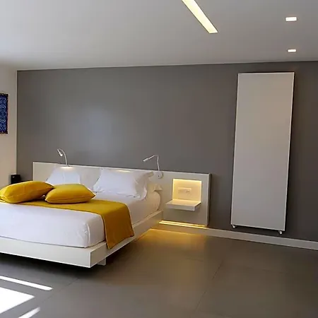 Fuorisquadra Oda ve Kahvaltı