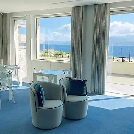 Fuorisquadra Oda ve Kahvaltı 4*